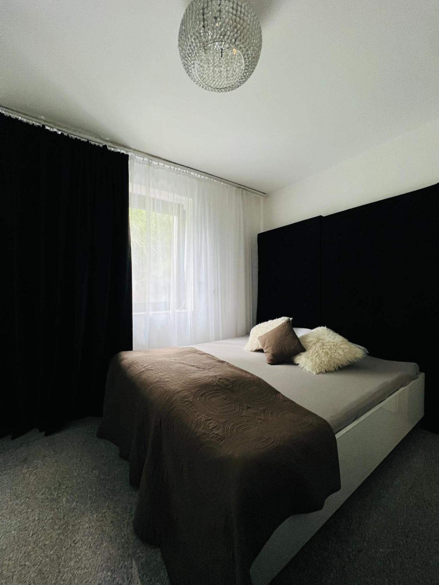 Koliba Apartments Братислава Экстерьер фото